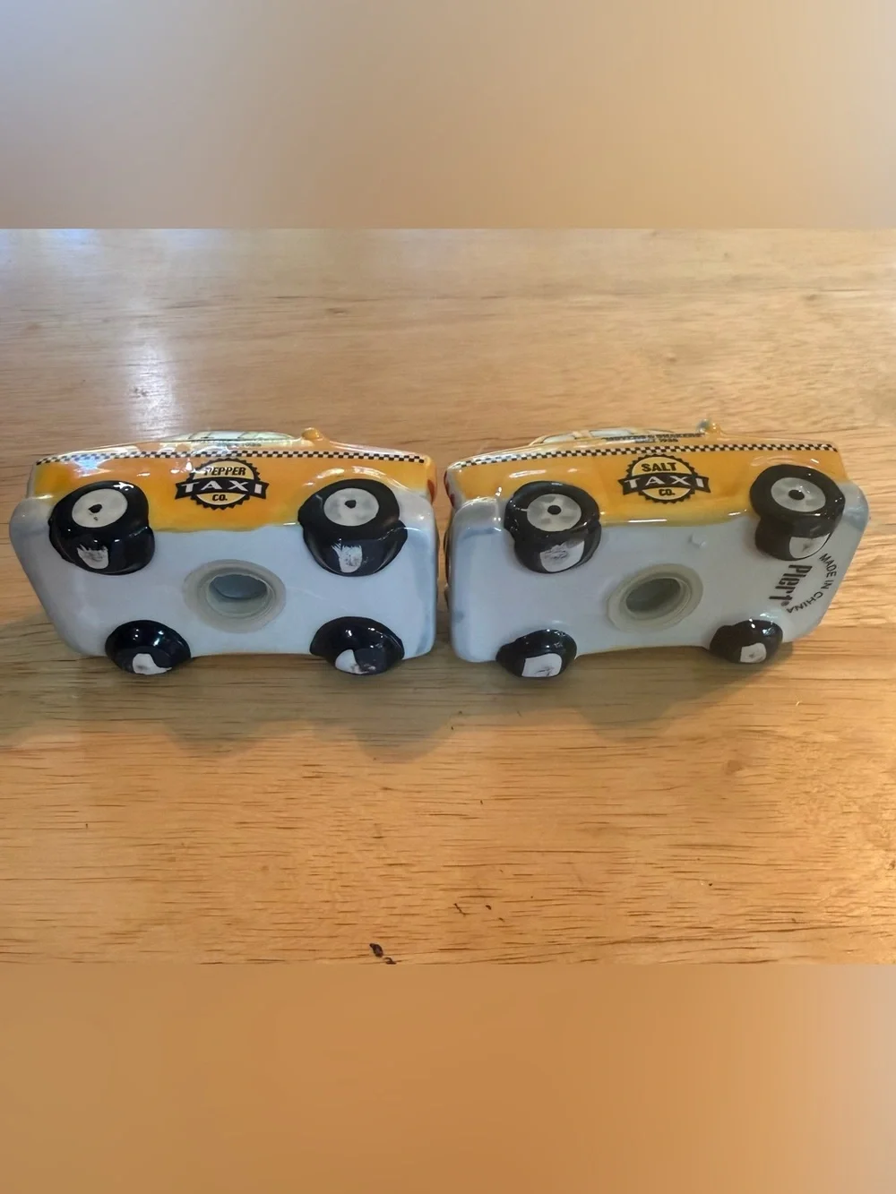 Yellow taxi cab salt & pepper shakers by Pier 1 EUC